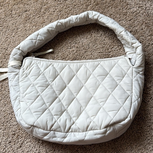 NWOT Vera Bradley Tifton Quilted Shoulder Bag Light Grey - Picture 3 of 6